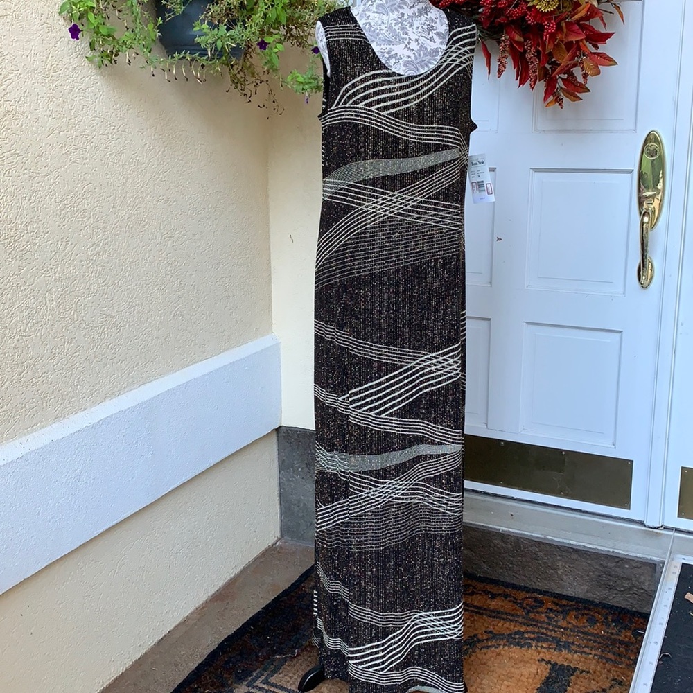 Wonens gown New sz16 great for travel, no wrinkling